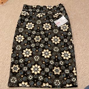 LulaRoe Cassie skirt